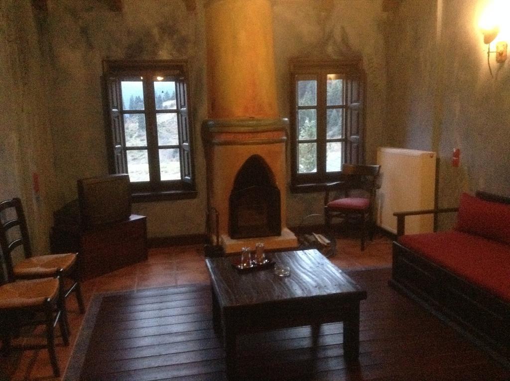 Hotel Astrovolia Kalambaka Esterno foto